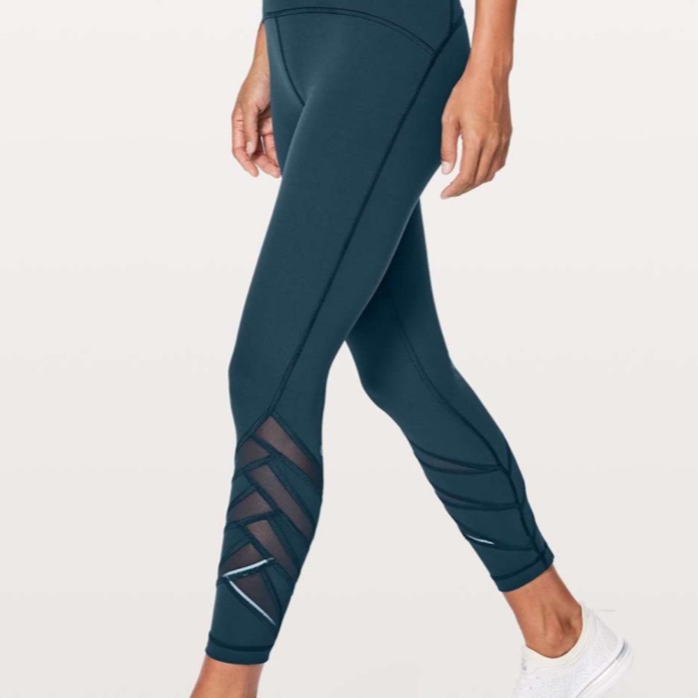 Lululemon Motionful 7/8 Tight 25"